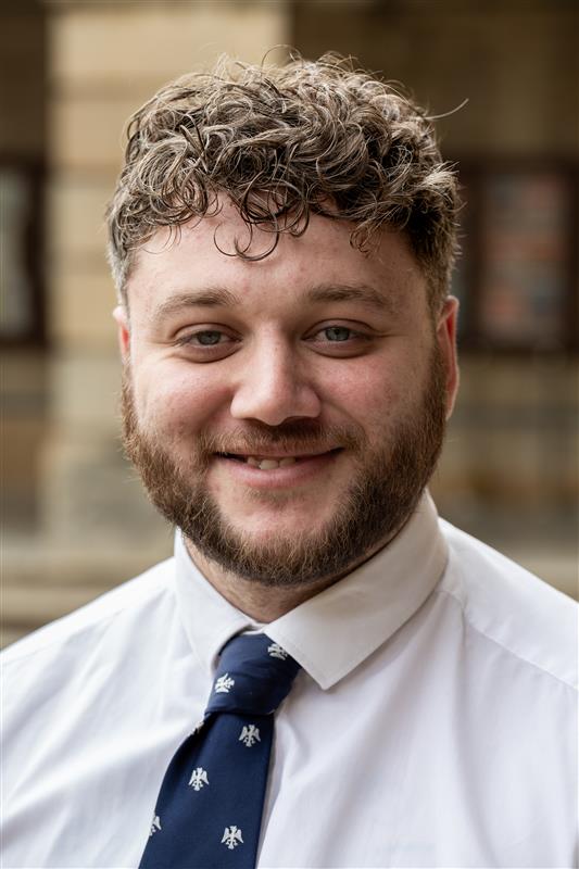 Damien profile photo in Front Quad
